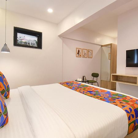 Fabhotel Olive Suite Пуна Экстерьер фото