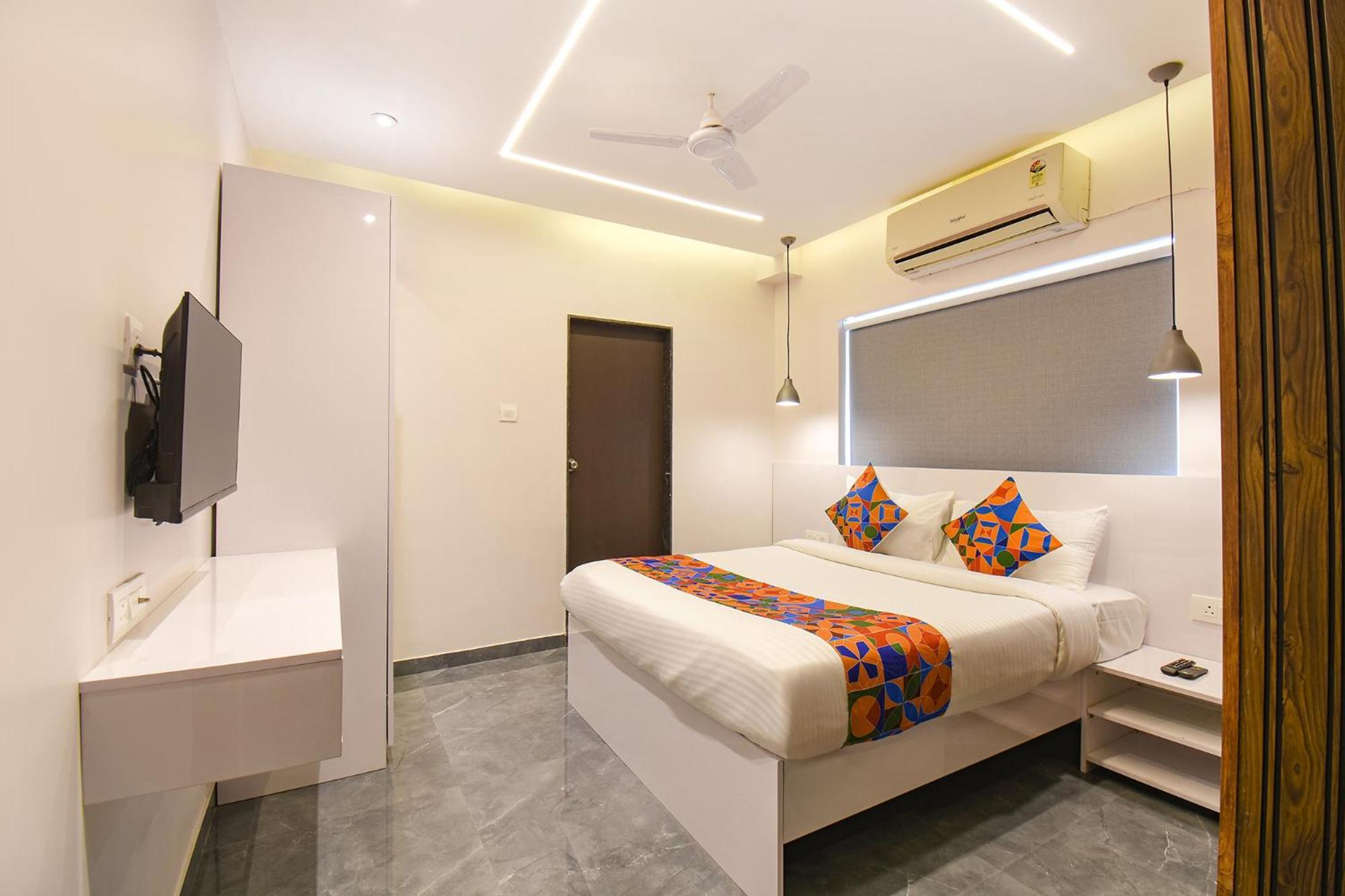 Fabhotel Olive Suite Пуна Экстерьер фото